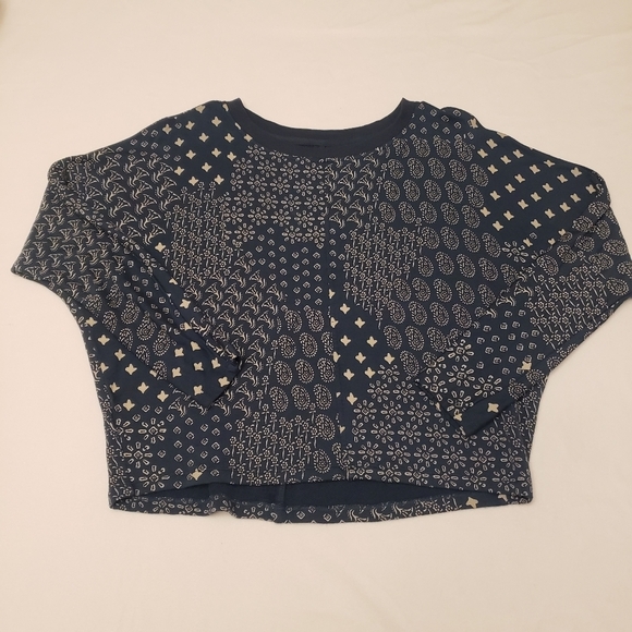 Lou & Grey Doleman Sleeve Crop Sweatshirt - Picture 5 of 11